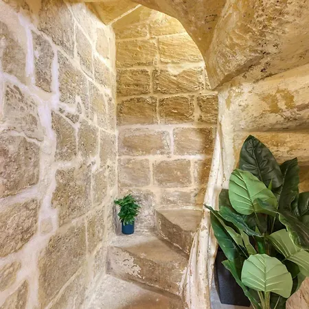 Authentic 2br House Of Character With Terrace By 360 Estates *