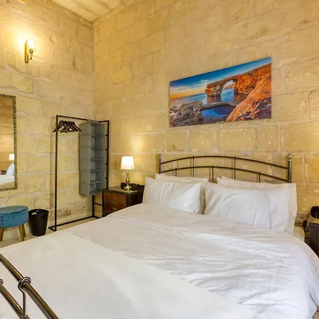 Authentic 2br House Of Character With Terrace By 360 Estates Naxxar