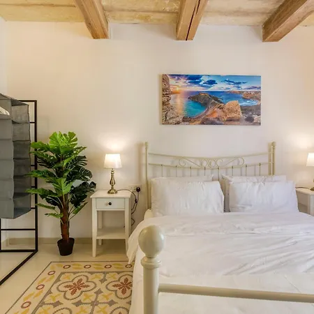 Authentic 2br House Of Character With Terrace By 360 Estates *