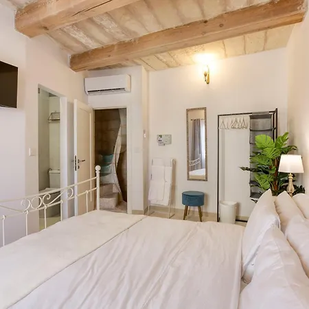 公寓 Authentic 2br House Of Character With Terrace By 360 Estates